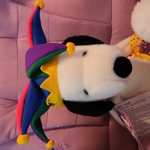 Y2k snoopy collectible plush - Picture 8 of 8